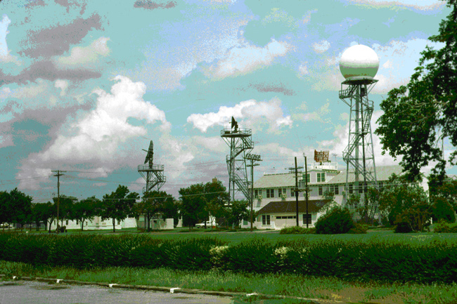 WSR-57 radar worked by sending out short bursts of energy in a beam that came from a slowly rotating antenna
